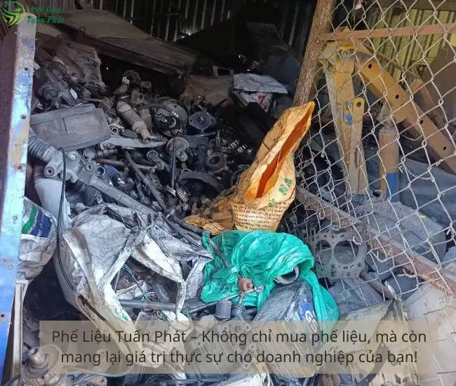 Giải Phóng 50 Tấn Phế Liệu Trong 24 Giờ Tại HCM 7 50 tấn phế liệu