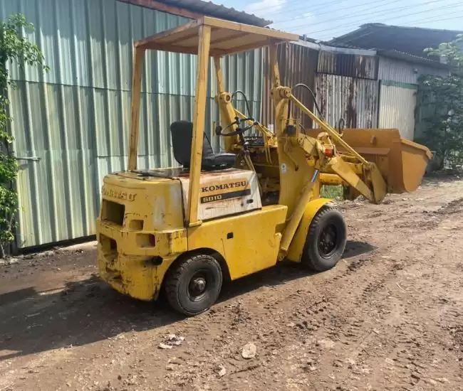 Máy Xúc lật Komatsu SD10 cũ hư hỏng